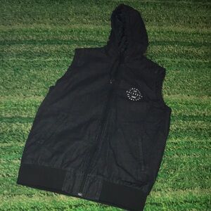 Jiberish Grand Cru Mens Black Hooded Puffer Vest Colorado Elk Patch Large